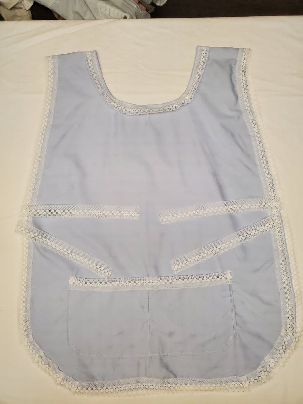 Vintage Cobbler Apron Smock Periwinkle Blue Lace Trim Pockets Handmade Pinafore